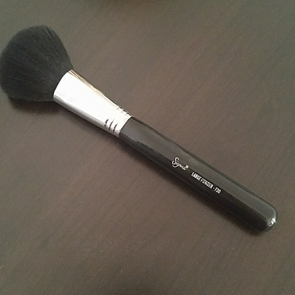 Sigma F30 Large Powder Brush